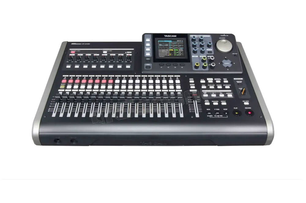 TASCAM DP-24SD portastudio digitale a 24 tracce Prodotti professiona
